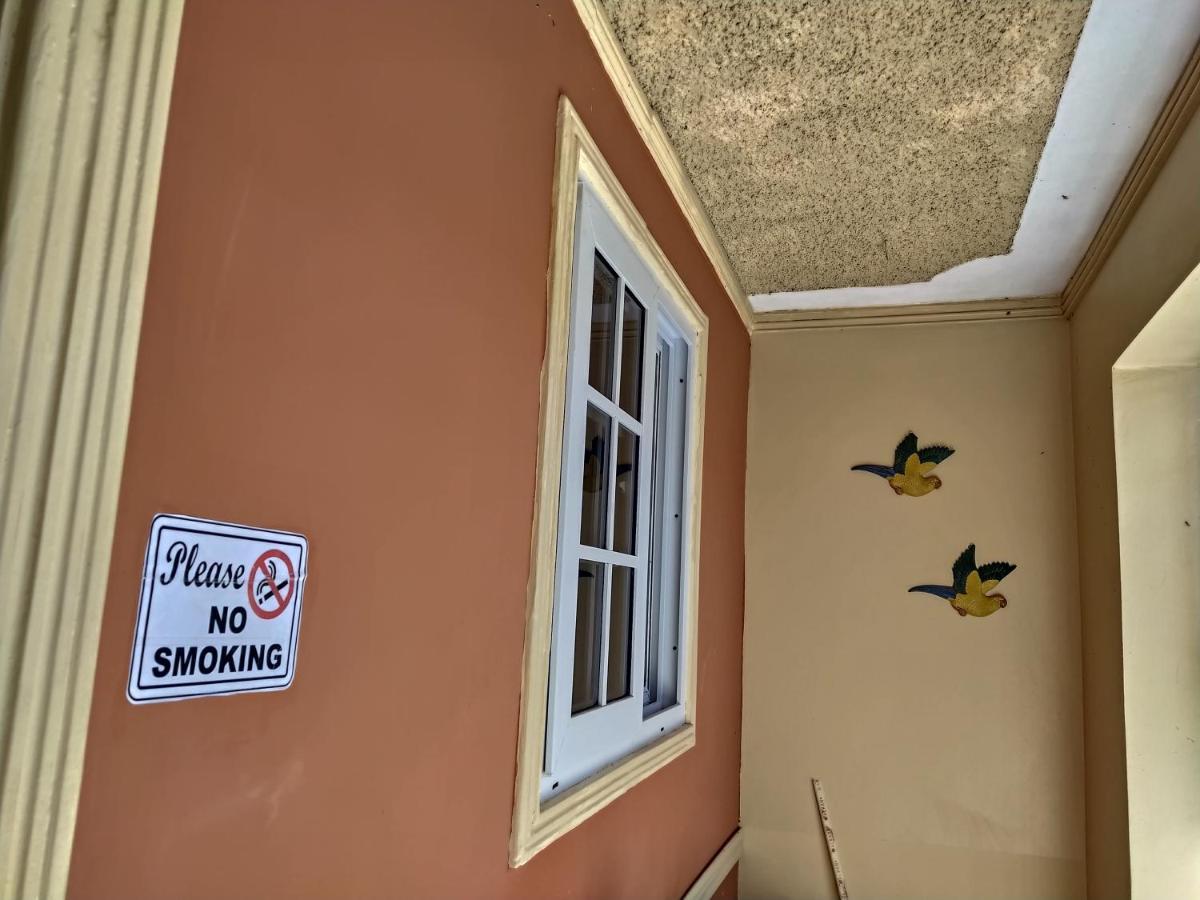 Gables Vacation Rentals With Private Gated Parking Onsite Knockpatrick Exterior photo