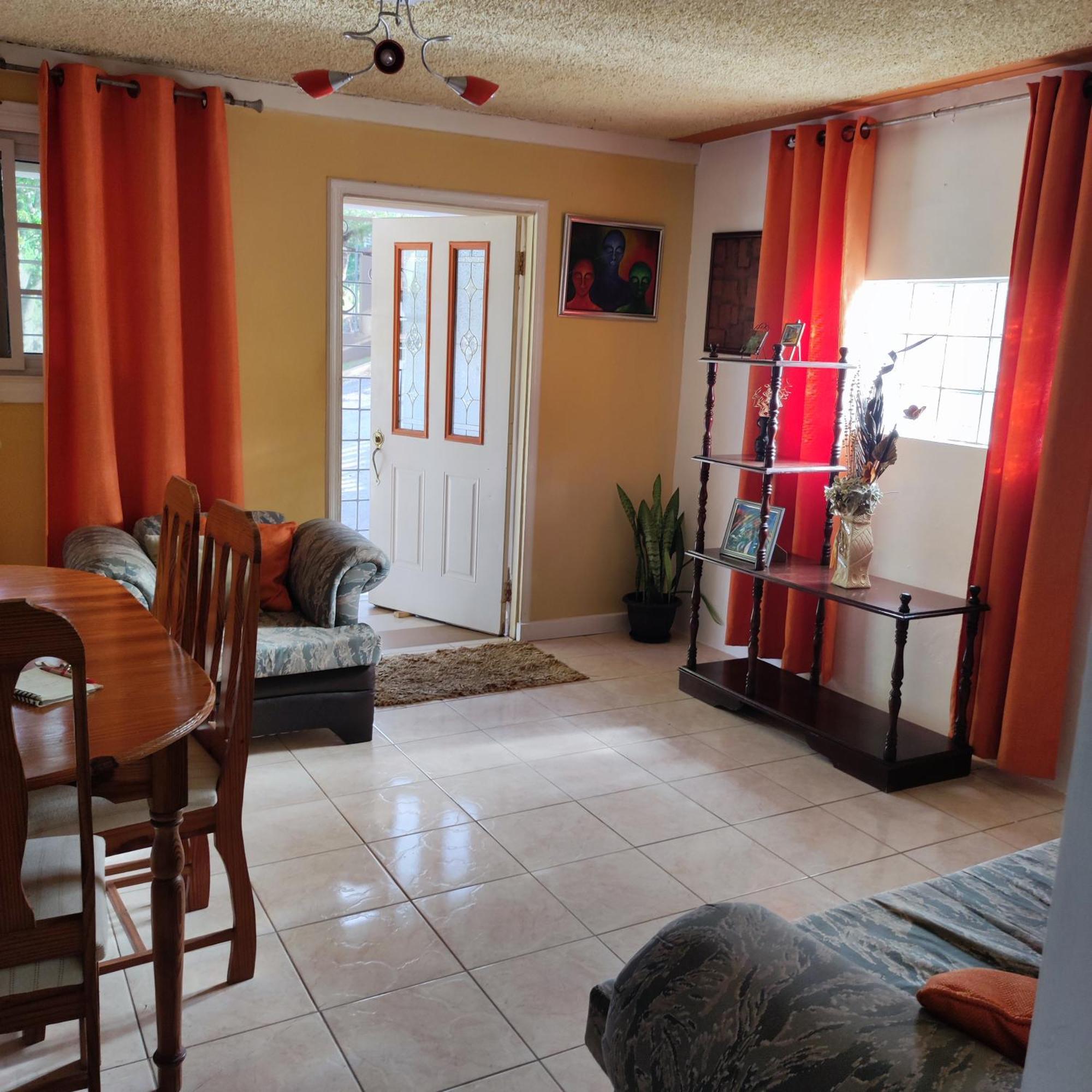 Gables Vacation Rentals With Private Gated Parking Onsite Knockpatrick Exterior photo