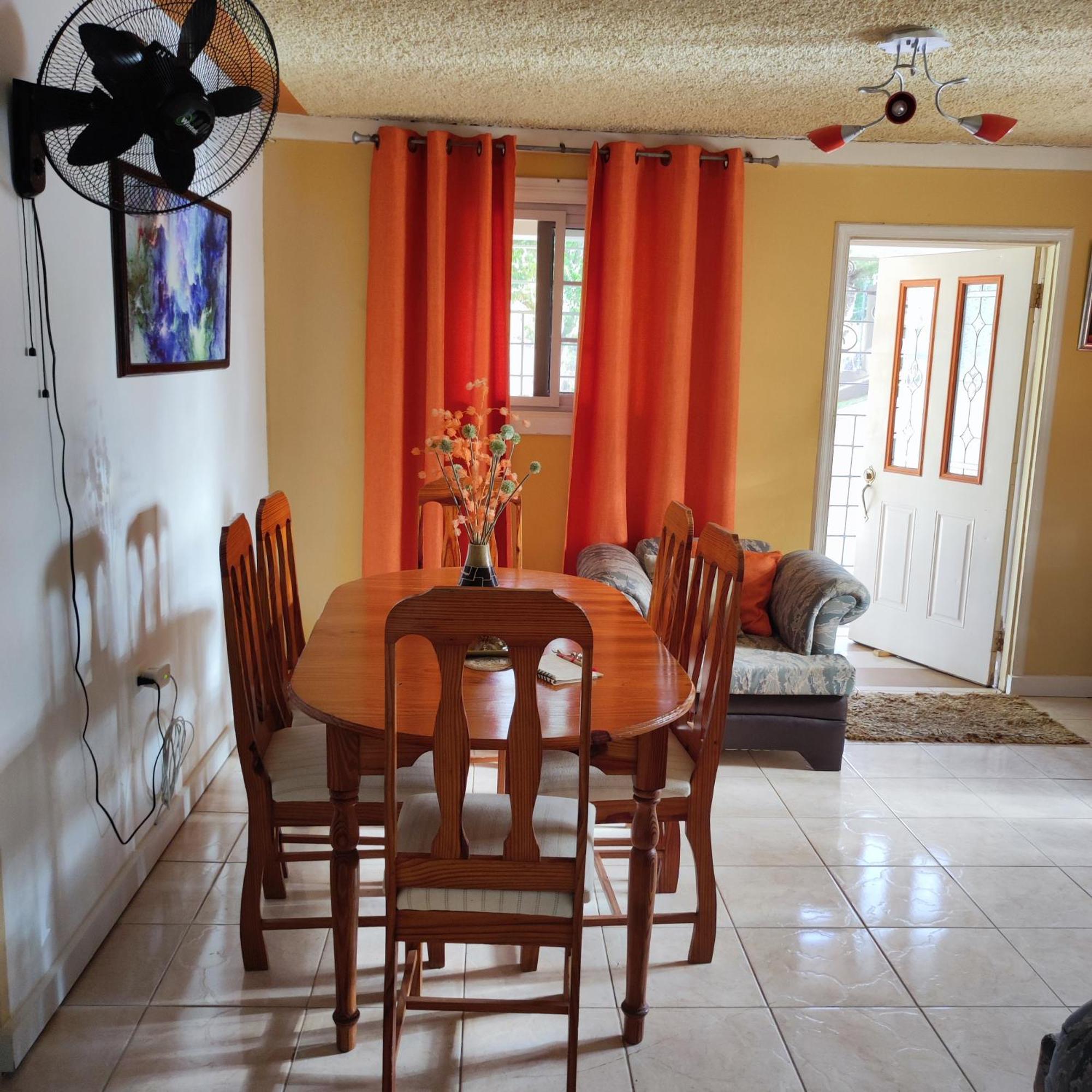 Gables Vacation Rentals With Private Gated Parking Onsite Knockpatrick Exterior photo