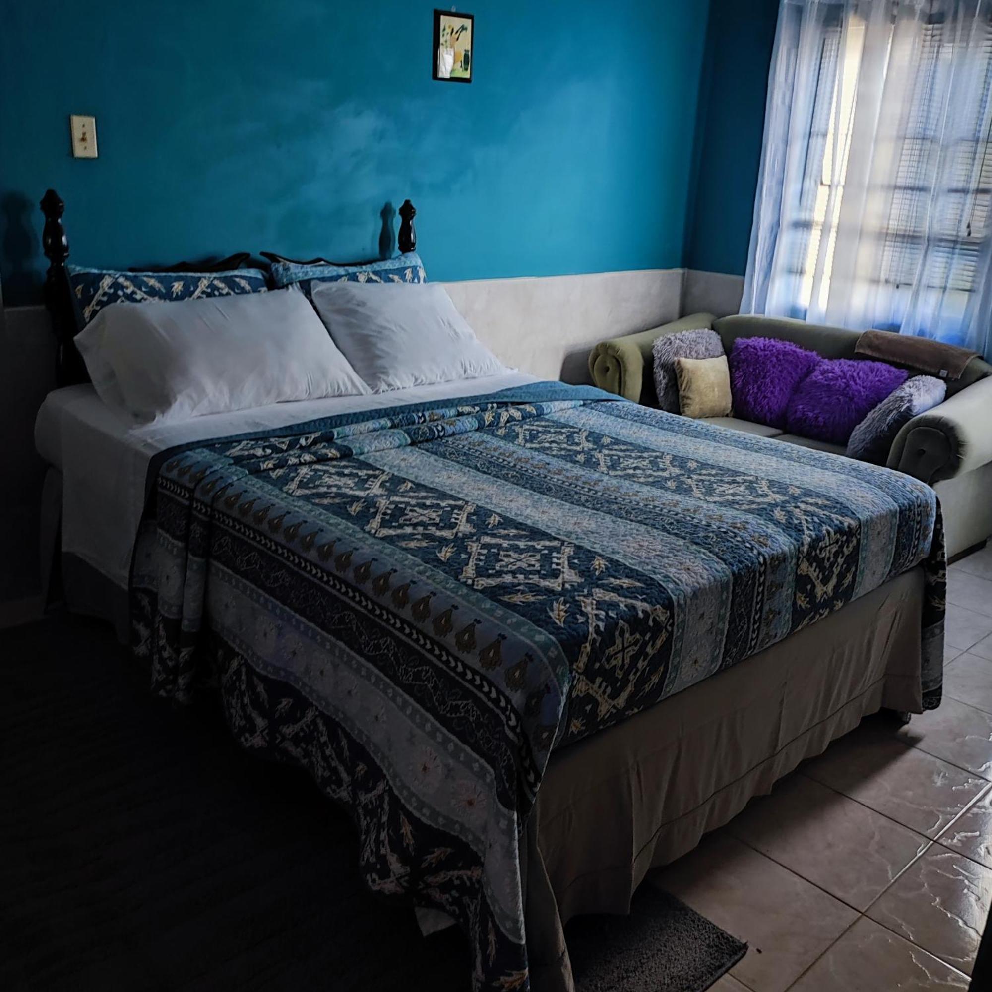 Gables Vacation Rentals With Private Gated Parking Onsite Knockpatrick Exterior photo
